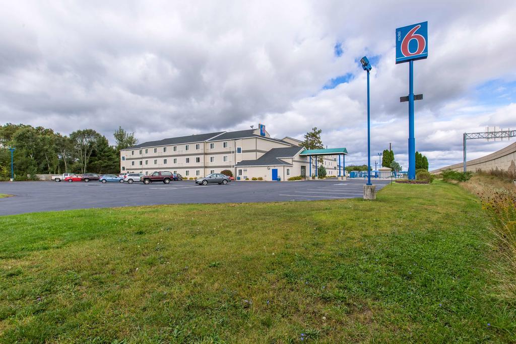 Motel 6-Baraboo, Wi - Lake Delton-Wisconsin Dells Eksteriør billede
