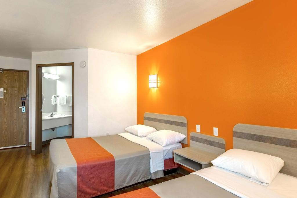 Motel 6-Baraboo, Wi - Lake Delton-Wisconsin Dells Eksteriør billede