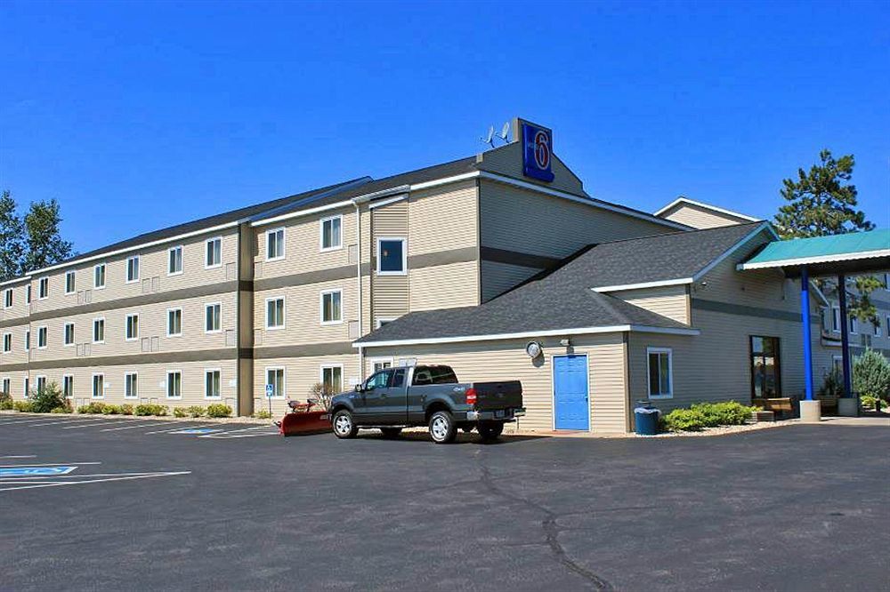 Motel 6-Baraboo, Wi - Lake Delton-Wisconsin Dells Eksteriør billede